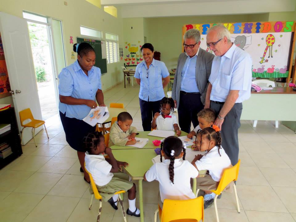EL DIPUTADO DE COOPERACIÓN VISITA LOS PROYECTOS ESCOLAPIOS DE LA ROMANA