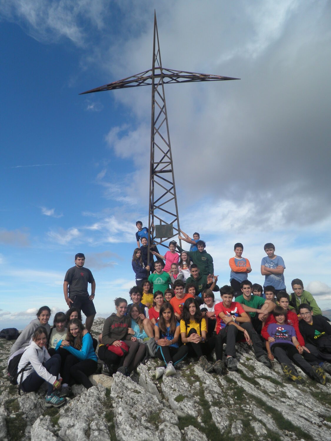 DOMINGO DE MONTAÑA EN LOS GRUPOS DEL MOVIMIENTO CALASANZ