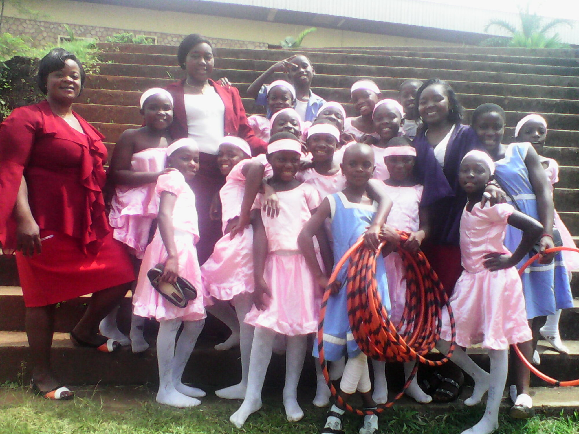 Alumnas premiadas  en la Semana Diocesana de Educación en Bamenda