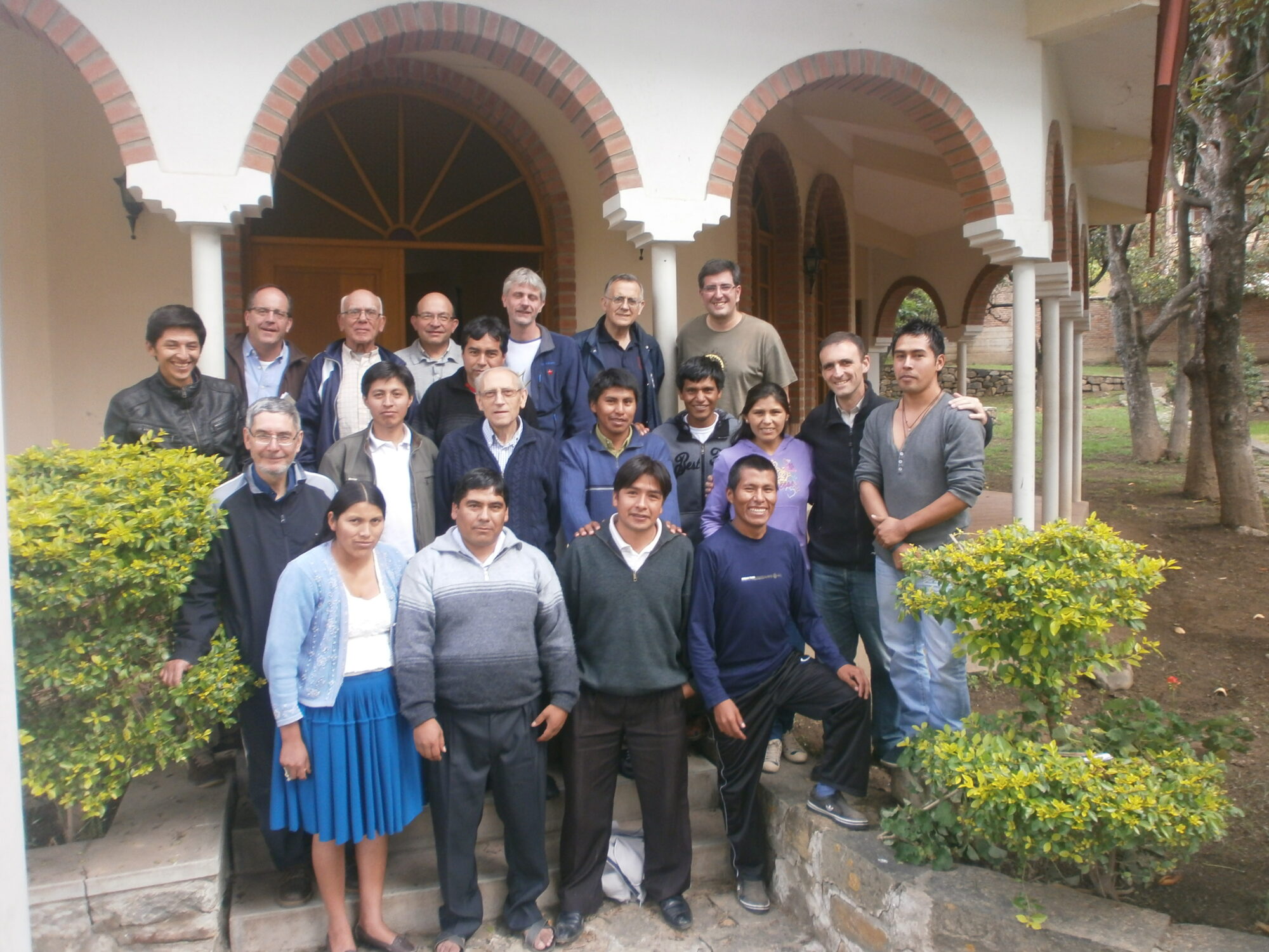 ASAMBLEA  FRATERNIDAD Y RETIROS ESPIRITUALES – BOLIVIA