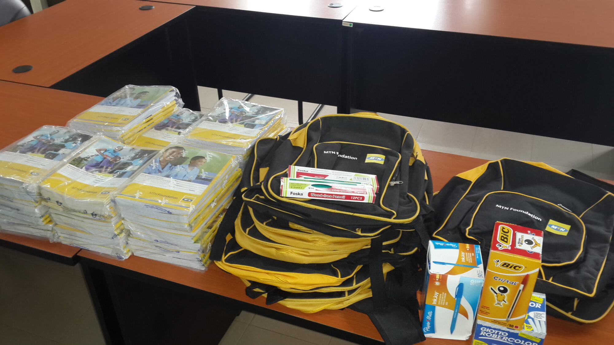 Donación de la Fundación MTN a nuestras escuelas de Camerún