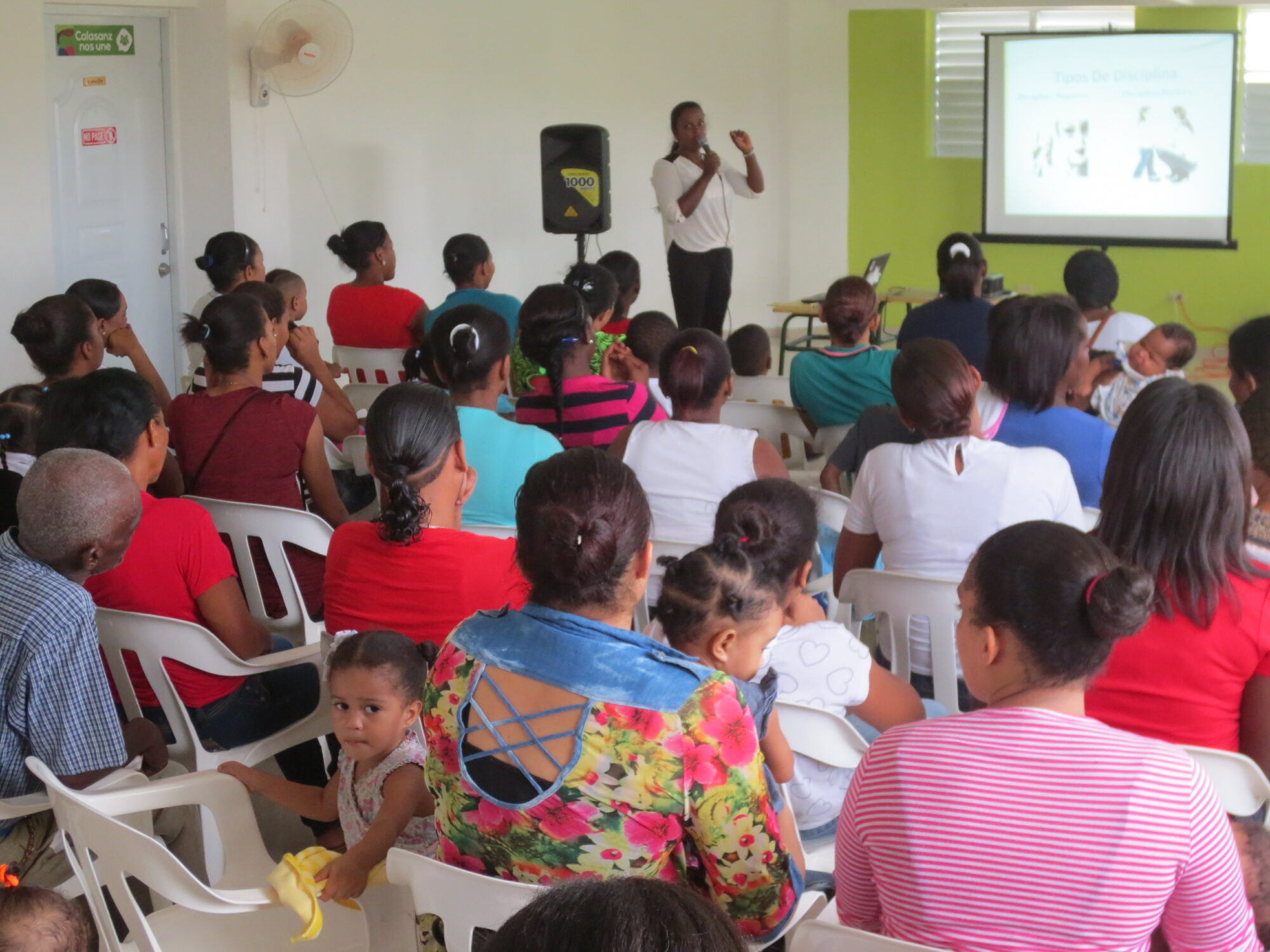 CCC La Puya- Santo Domingo. Imparte el tema de formación a los voluntarios del Proyecto Calasanz nos une.