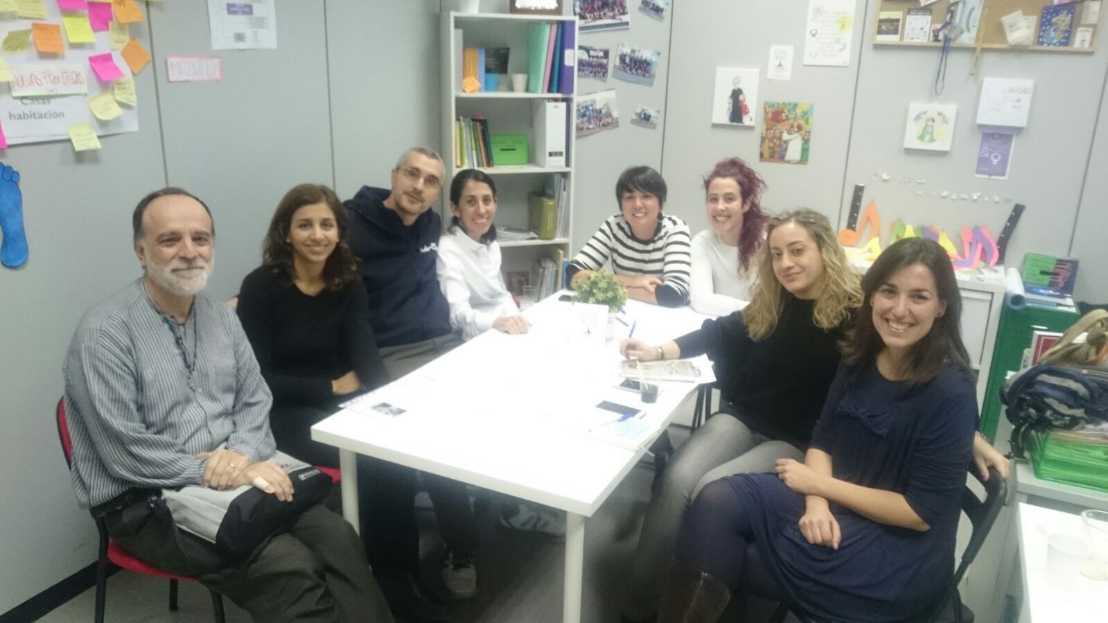 ABRIENDO LÍNEAS DE FUTURO EN ACCIÓN SOCIAL