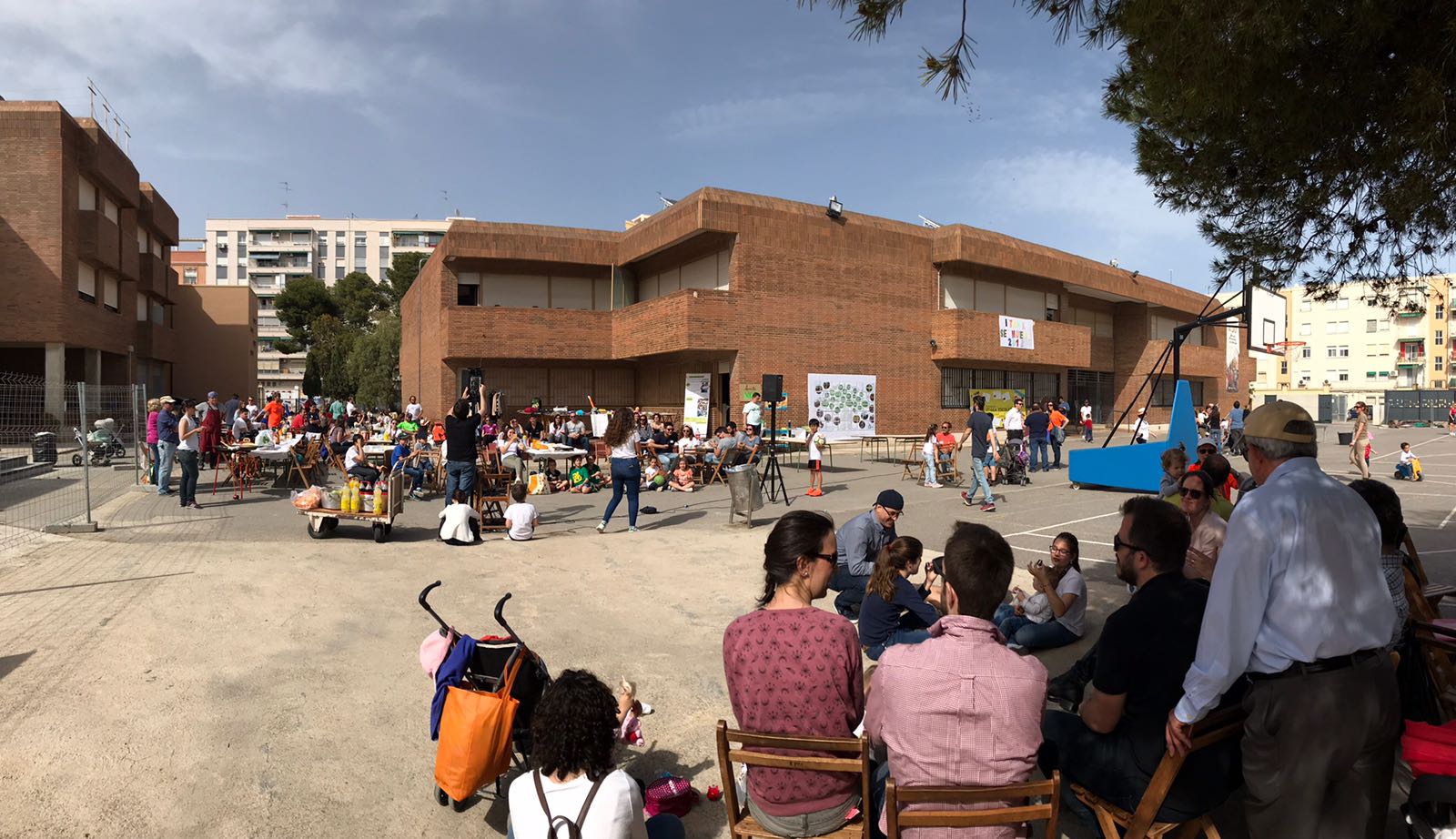 GRAN FIESTA EN EL ITAKA SE MUEVE DE VALENCIA