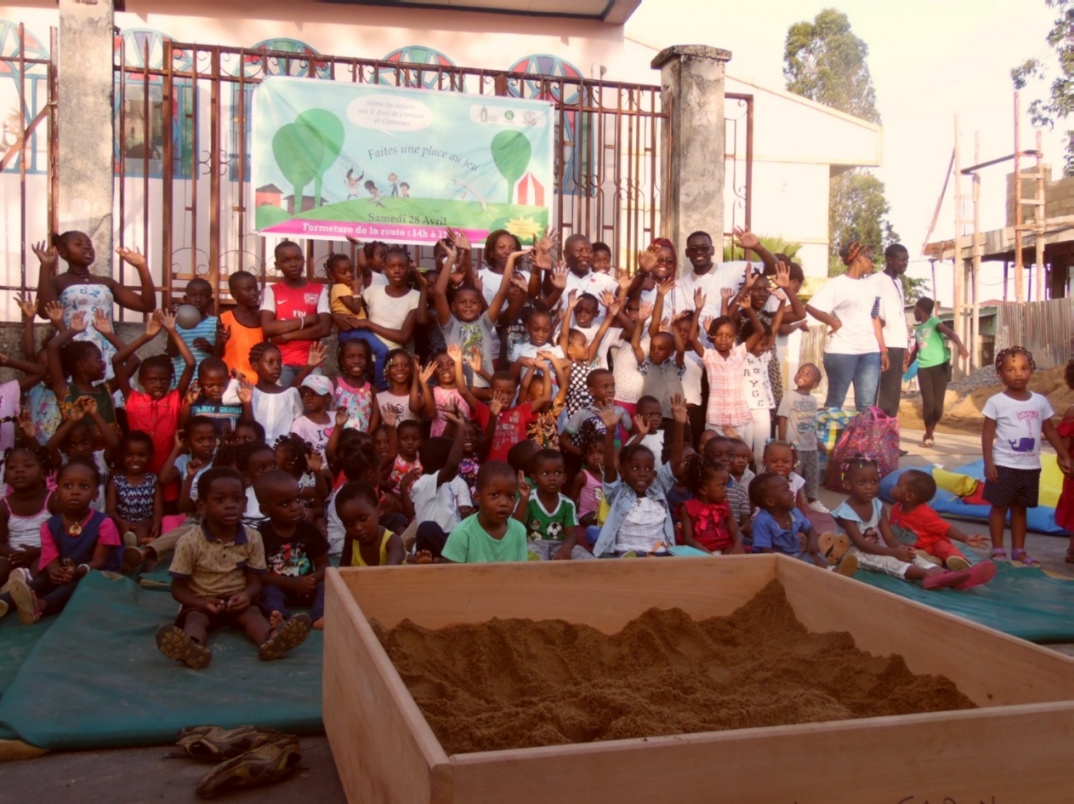 ACTIVITÉ AVEC LES ENFANTS