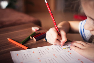 ITAKA - ESCOLAPIOS APOYA LA LABOR ESCOLAR