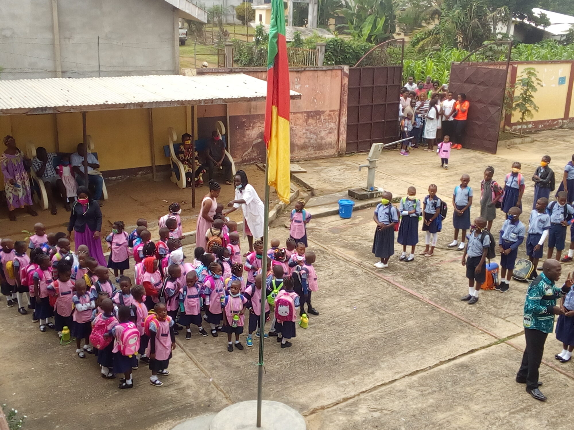 Regresó a la Escuela de Calasanz en Bafia