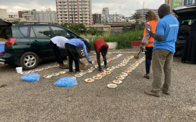 Campamento de verano con niños de la calle de Yaundé