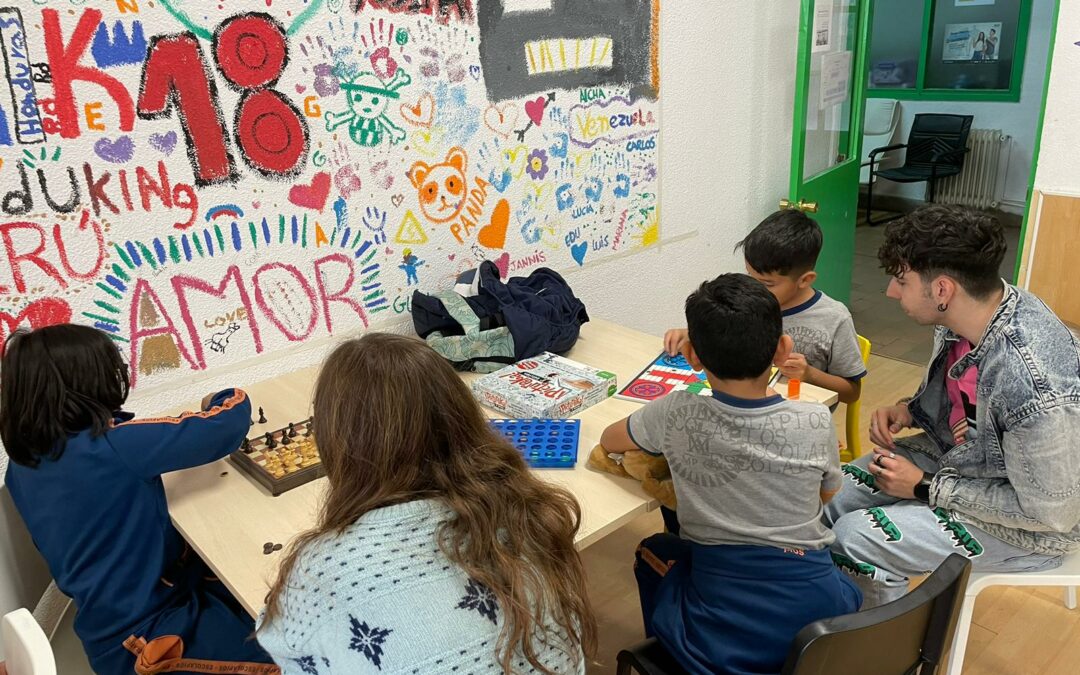 The project “Prevention and socio-educational intervention for children and adolescents. Break the cycle of violence” receives funding from the La Caixa Foundation